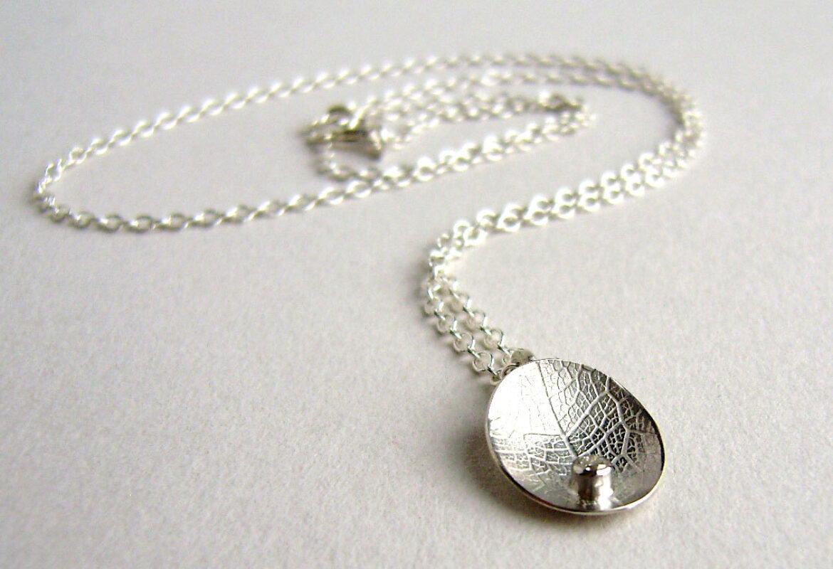 Cwoodall leaf dish diamond necklaceweb