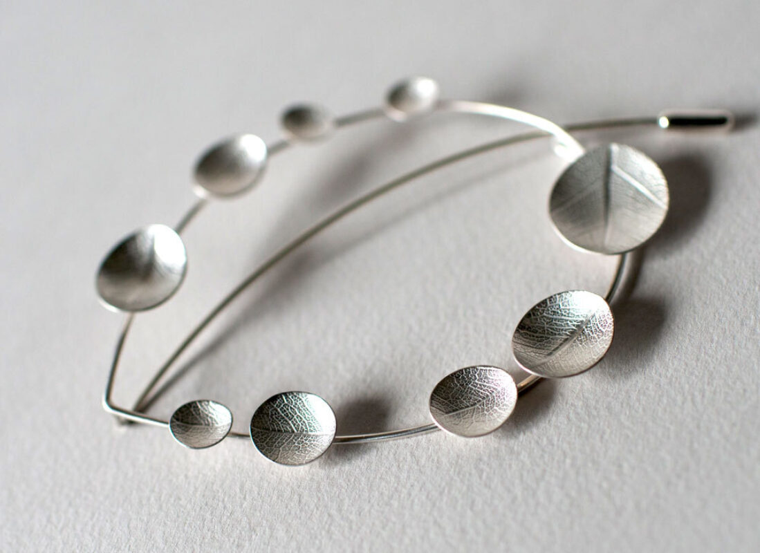 Woodall leaf brooch web